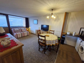 Appartement spacieux au pied des pistes à Super Besse - FR-1-814-87